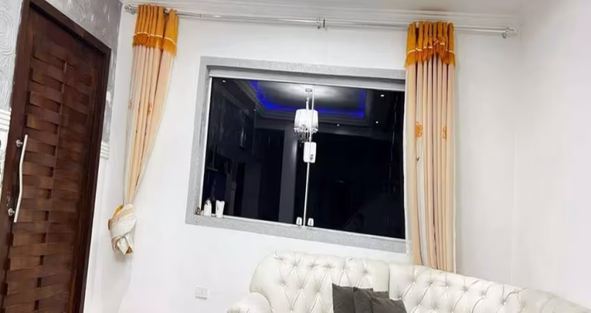 Sobrado à venda na Cidade Kemel com 240m² 3 dormitórios 2 banheiros 3 vagas