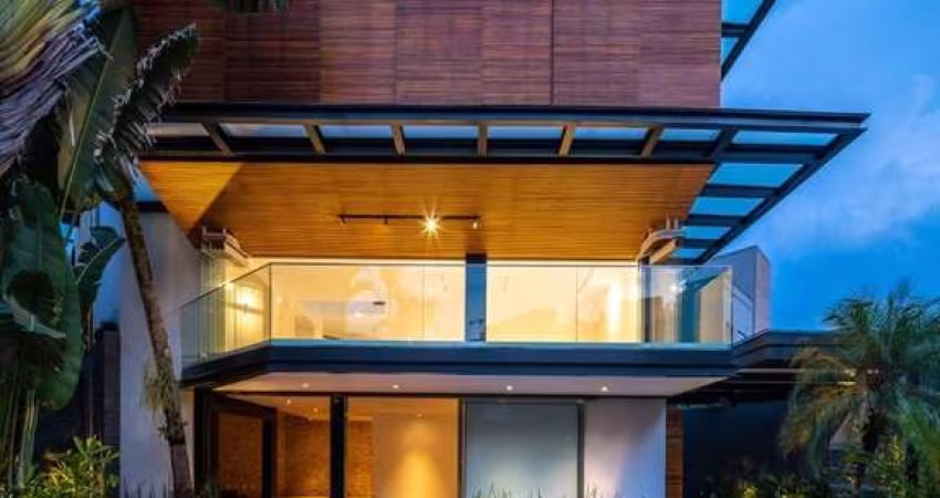 Casa à venda no Jardim Vitória Régia com 583m²  4 dormitórios 3 suítes 5 banheiros 4 vagas