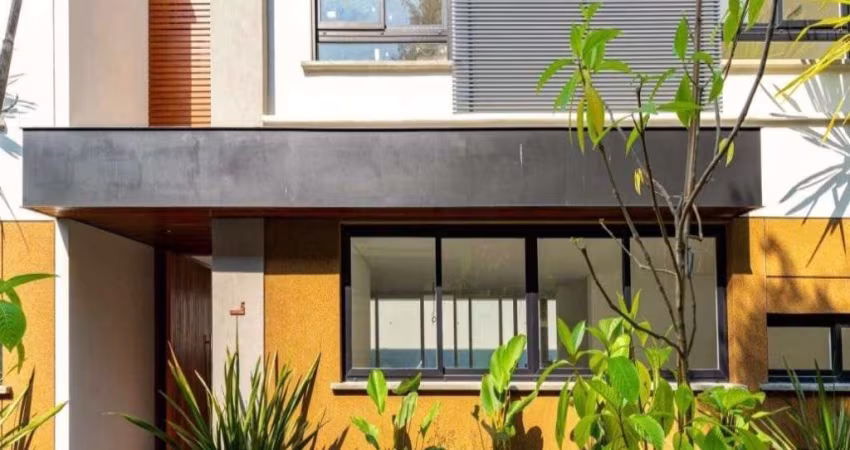 Casa de luxo em condomínio: 4 quartos, 4 suítes, 6 banheiros, 4 vagas - Santo Amaro, SP - 367 m².