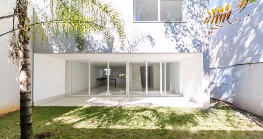 Casa de condomínio á venda no Alto da Boa Vista com 483m²  com 4 suítes e 5 vagas