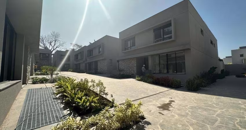 Casa em condomínio  maravilhoso com 845m