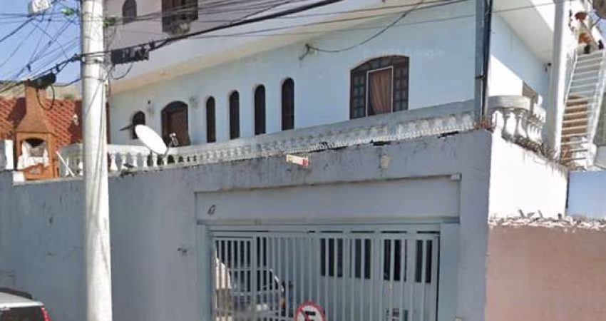 Casa à venda no Itaim Paulista com 260m² 6 dormitórios 1 suíte 5 banheiros 3 vagas