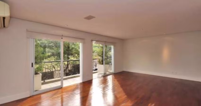 Casa à venda no Jardim Panorama com 400m² 4 dormitórios 4 suítes 5 banheiros 4 vagas