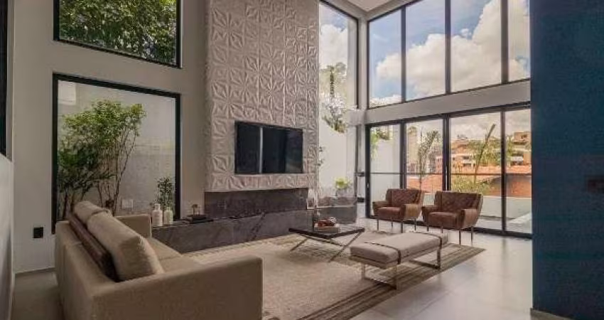 Casa em Condomínio á venda no Morumbi com 511m² 4 dormitórios 4 suítes 6 banheiros 3 vagas