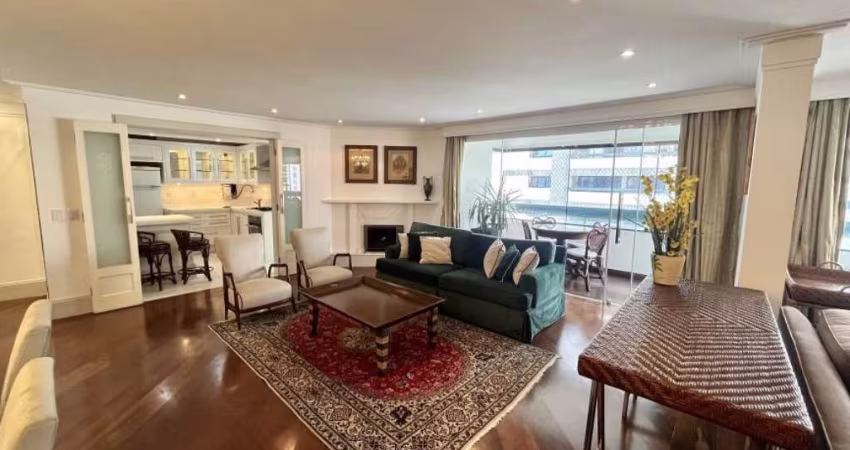 Apartamento de Luxo na Vila Uberabinha: 4 Quartos, 1 Suíte, 4 Banheiros e 2 Vagas de Garagem - São Paulo - SP