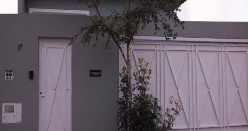 Belíssima Casa Térrea no Planalto Paulista