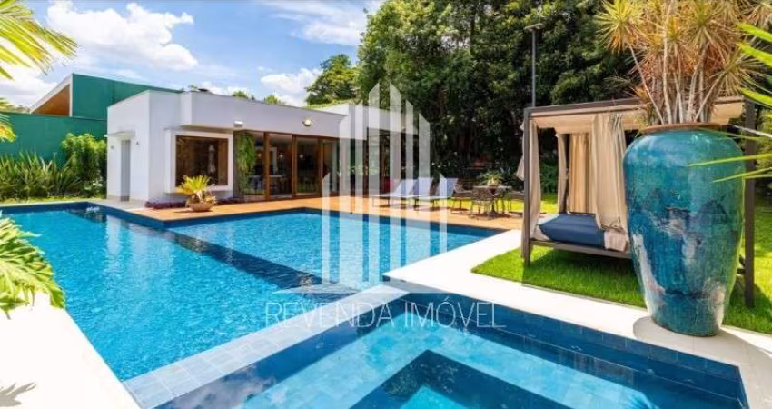 Imóvel de Luxo em São Paulo: Casa de 5 Quartos e 5 Suítes no Jardim dos Estados - 650m² em um terreno de 1300 m² - 5 Vagas de Garagem