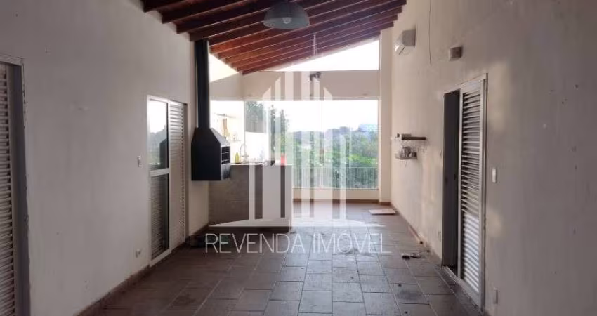 Casa a venda 300m² sendo 3 dormitórios 01 suíte e 2 banheiros no total 5 vagas ou mais Cachoeirinha