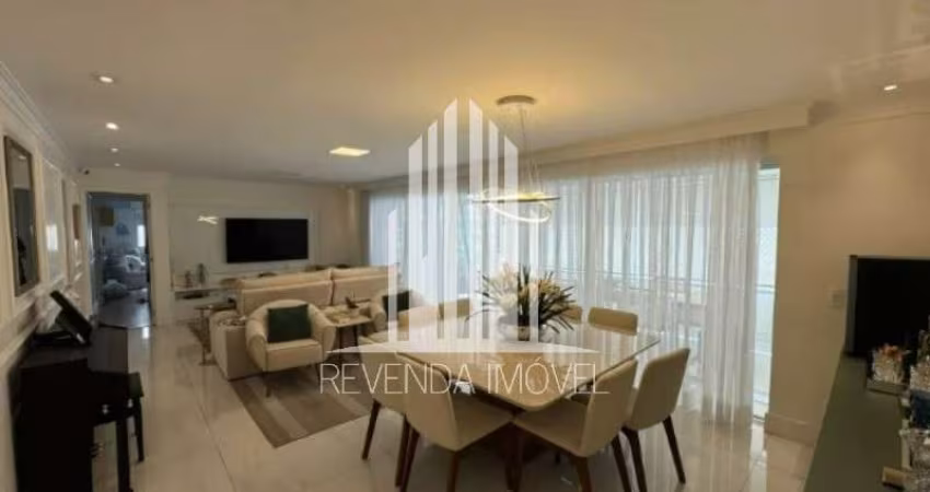 Apartamento de Luxo no Condomínio Brooklin To Live no Brooklin: 3 Quartos, 3 Suítes, 5 Banheiros, 2 Vagas de Garagem - 147m² - São Paulo-SP