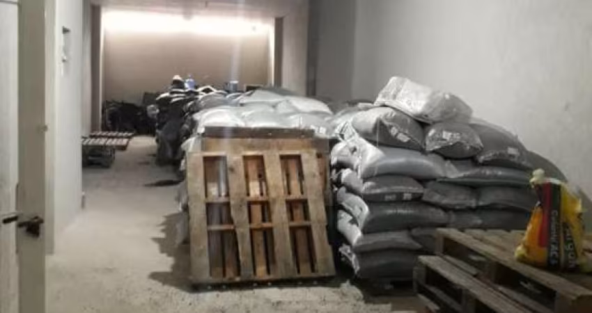 Galpão à venda no Jardim Dona Sinhá com 300m²