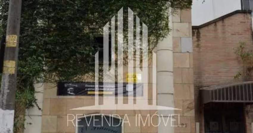Casa Comercial para Locação em São Paulo-SP, Bairro Santa Cecília: 5 salões, 6 banheiros, 603m² de Área.