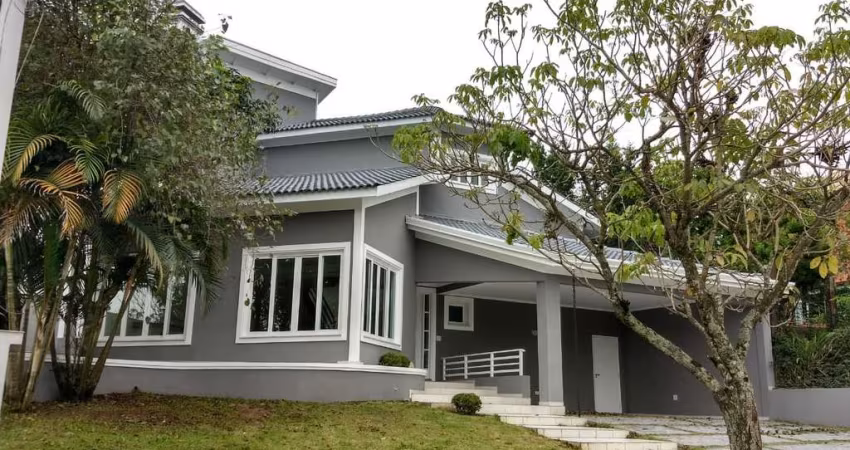 Casa  á venda com 4 Dormitórios, 560m²  em Barueri