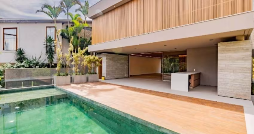 Casa à Venda no Residencial Alpha 01 | 4 Suítes, 4 Vagas | Vista para Mata | Alpha 1