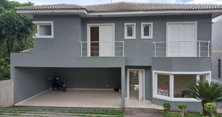 CASA A VENDA COM 4 DORMS - CONDOMINIO TARUMA / SANTANA DE PARNAÍBA