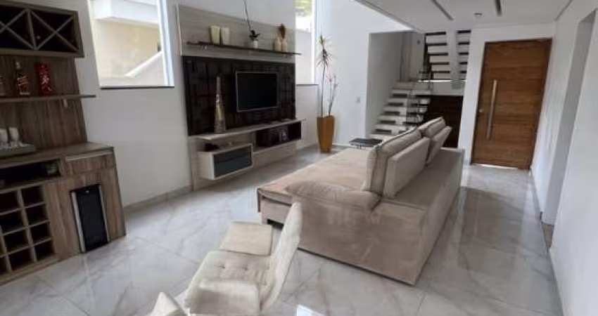 CASA A VENDA COM 4 SUITES, PISCINA - COND NEW VILLE