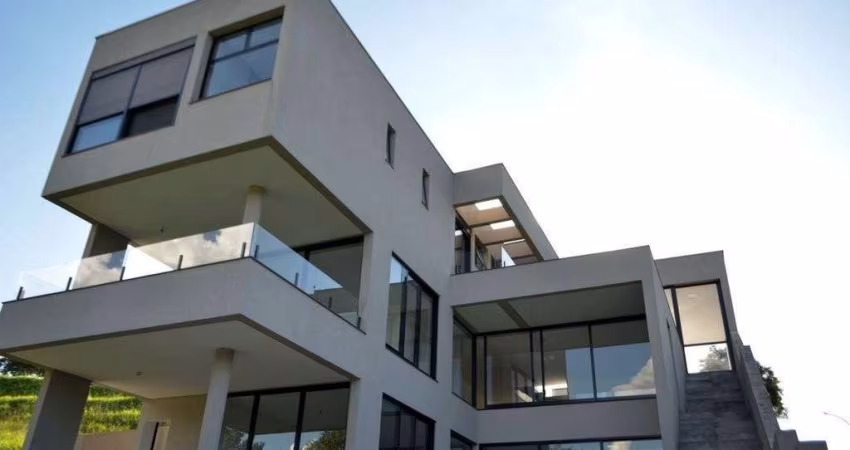 Casa no Genesis 2 com 466m³, 4 suítes, 7 banheiros e 4 vagas de garagem em Santana de Parnaíba