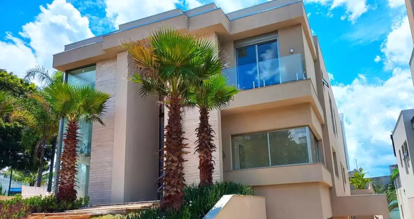 Incrível mansão no Residencial 1, Alphaville, com 4 suítes e 8 vagas de garagem