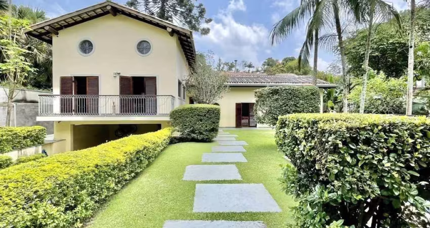 Casa em Condomínio com 8 quartos em Chácara Eliana, Cotia