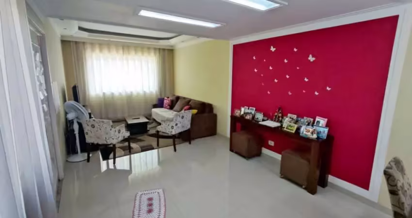 Sobrado com 3 Quartos e 3 suites à Venda por R$ 750.000,00 no Taboaão da Serra em SP