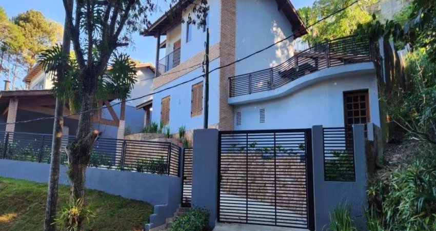Casa em Condomínio na Granja Viana II
