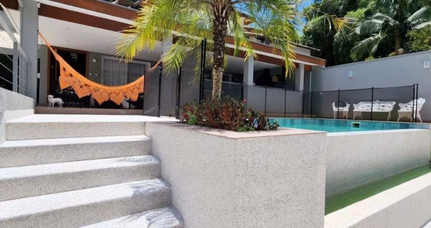 Casa em Condomínio em Cotia - Granja Viana II