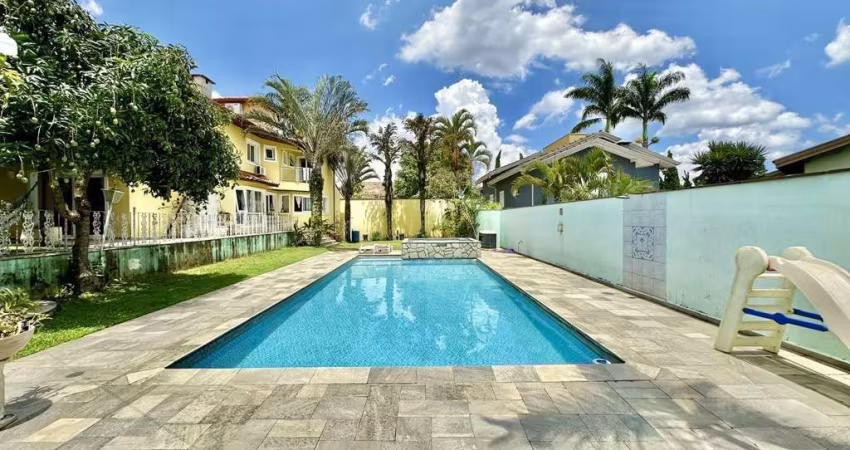 Casa para venda em Cotia com 4 quartos , 10 vagas