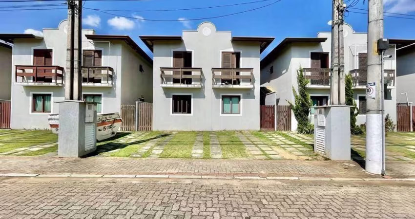 Casa 2d c/ terraço, armários e quintal com churrasqueira