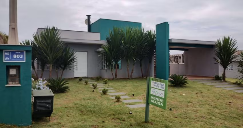 Casa em Condomínio Fechado
