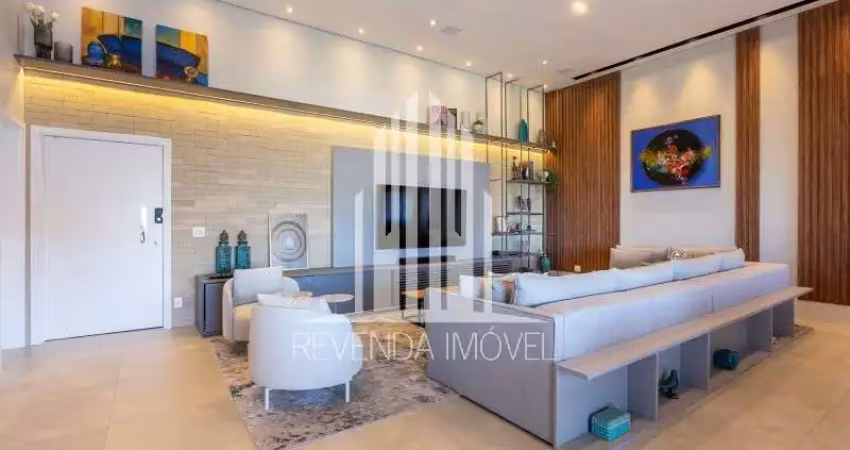 Apartamento de Luxo à Venda em Tamboré, Santana de Parnaíba-SP: 3 Quartos, 3 Suítes, 4 Banheiros, 2 Vagas, 224m²!