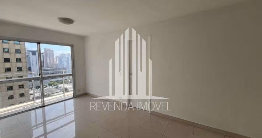 Aluguel de Apartamento Renovado em Indianópolis, São Paulo - 1 Quarto, 1 Sala, 1 Banheiro, 1 Vaga, 45m²! Semi mobiliado