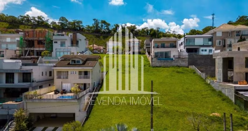 Terreno à venda em Alphaville, Santana de Parnaíba-SP: 360,00 m² de área!