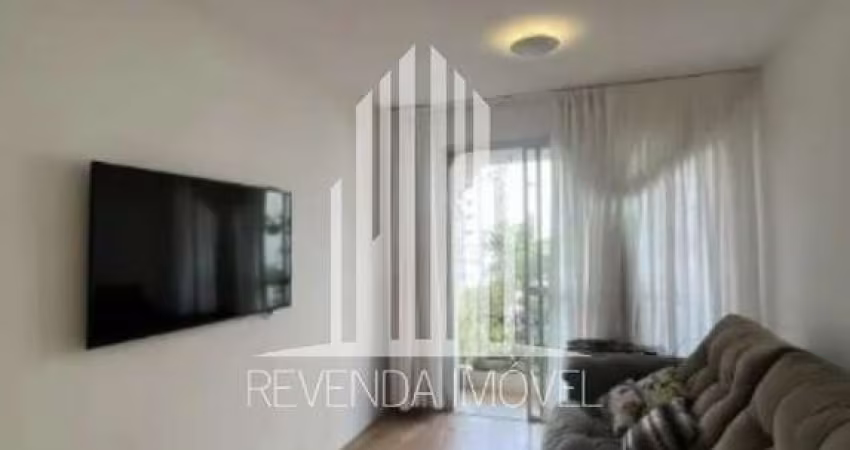 Apartamento à venda no Brooklin Paulista no Condomínio Santa Filomena ll: 1 quarto, 2 banheiros, 1 vaga de garagem, 50m² de área.