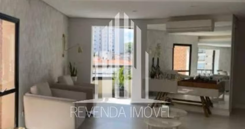 Apartamento no Condomínio Residencial Prates de 3 quartos na Mooca, São Paulo-SP: 2 suítes, 4 banheiros, 3 vagas de garagem, 156m² de área.