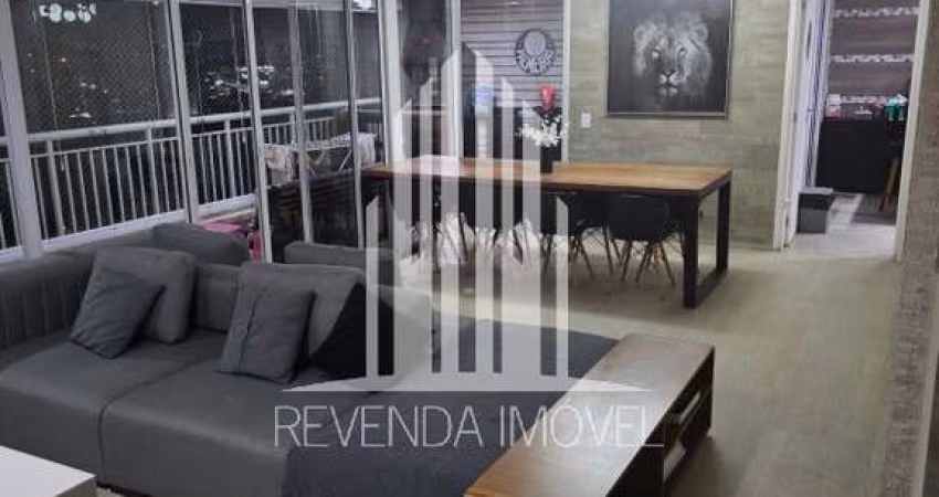 Apartamento no Condomínio Paulistano no Portal do Morumbi com 180m² 4 dormitórios, 3 suítes, 3 banheiros e 3 vagas em São Paulo