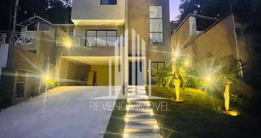 Imóvel de luxo em condomínio na cidade de Itapevi-SP, Transurb: 3 quartos, 3 suítes, 3 salas, 4 banheiros, 4 vagas, 221,05 m².