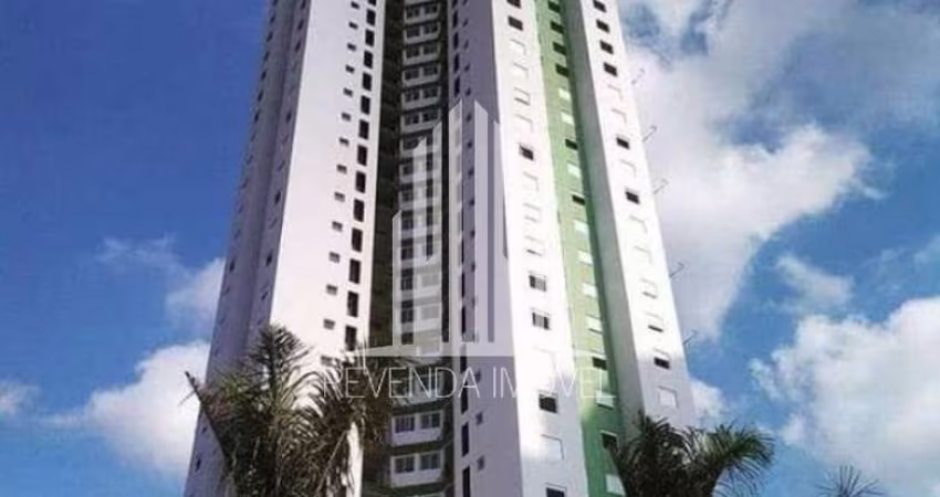 Apartamento à venda em localização privilegiada: 2 quartos, 1 suíte, varanda gourmet e vaga de garagem. Confira!