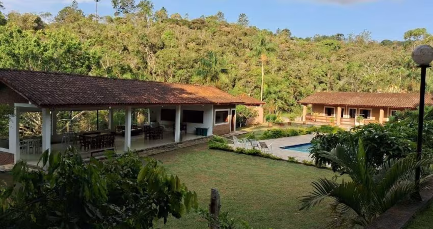 Sítio à venda em Itapecerica da Serra