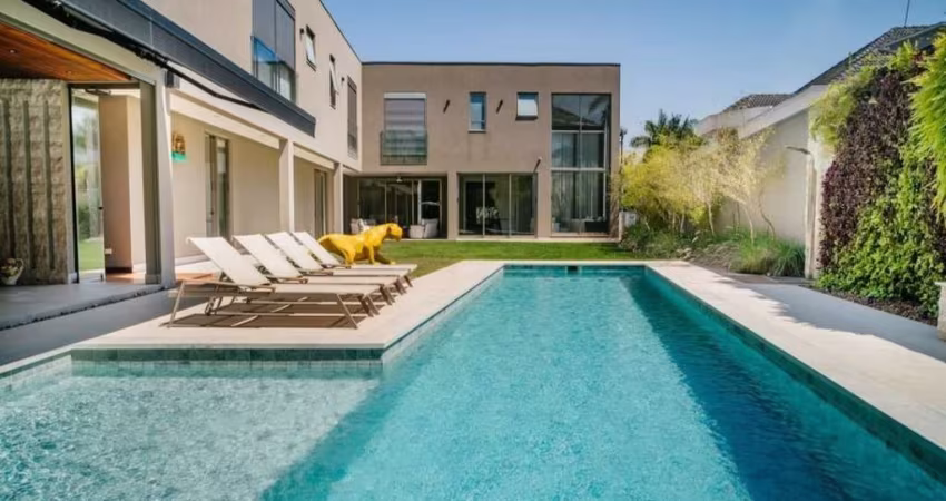 Tamboré 3  - Linda Mansão - 1.180 m² - 5 Suítes - 8 Vagas em Alphaville