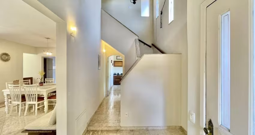 Cond São Paulo II - Linda c/ 4 suítes, lareira, gourmet e piscina!