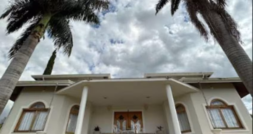 CASA EM CONDOMINIO 4 DORMITORIOS 3 SUITES 6 VAGAS 330M² - BRAGANÇA PAULISTA