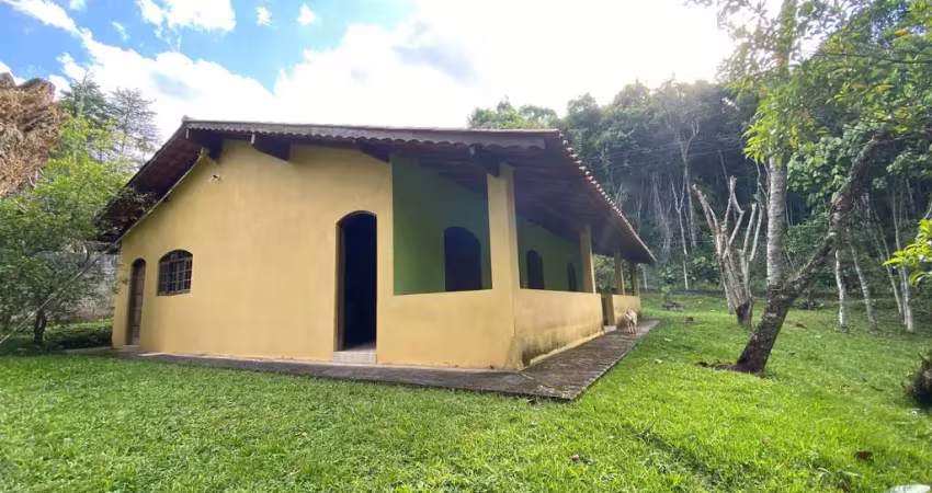 Sitio à venda no bairro pião em piracaia, sp - são 4.600 m² de muito verde e uma ampla casa de 150