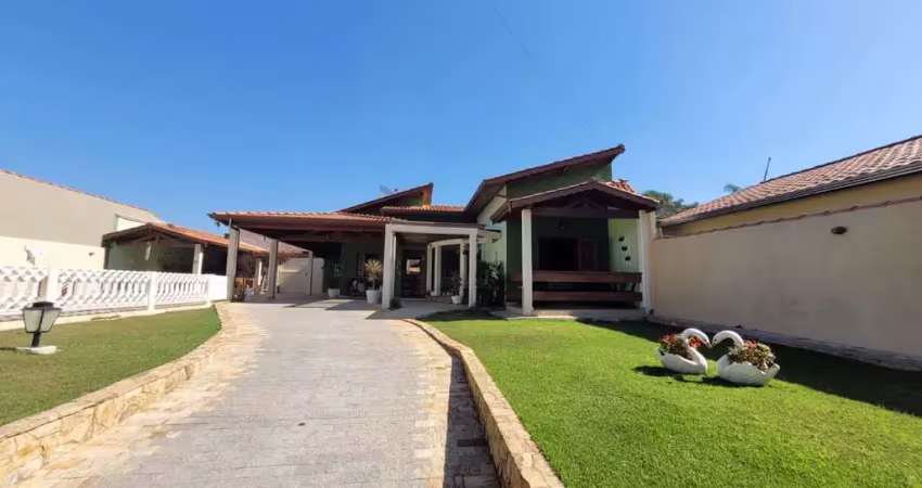 Casa à venda | jardim santo afonso | prainha | piscina | quintal amplo | churrasqueira | piracaia |