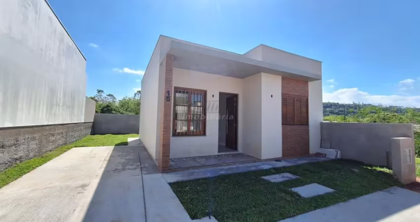 Casa nova, com pátio e ótimo padrão de acabamento no loteamento san vicente.