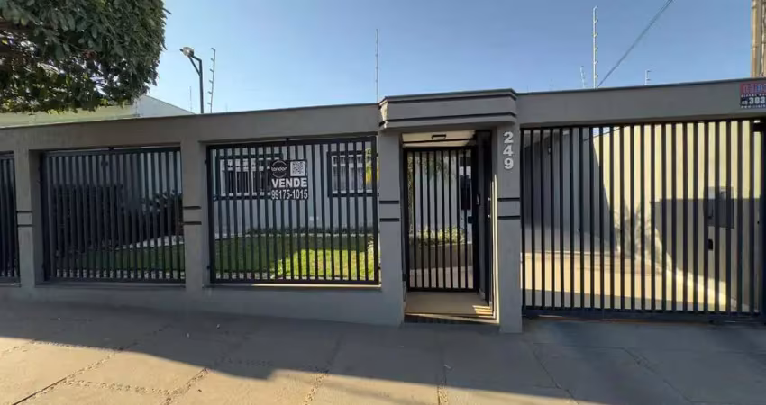 Casa com 3 quartos à venda no Jardim Alvorada, Londrina 