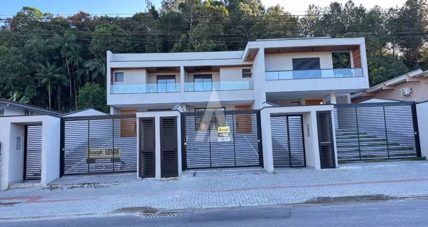 Casa com 3 quartos à venda na Rua Max Heiden, --, Anita Garibaldi, Joinville