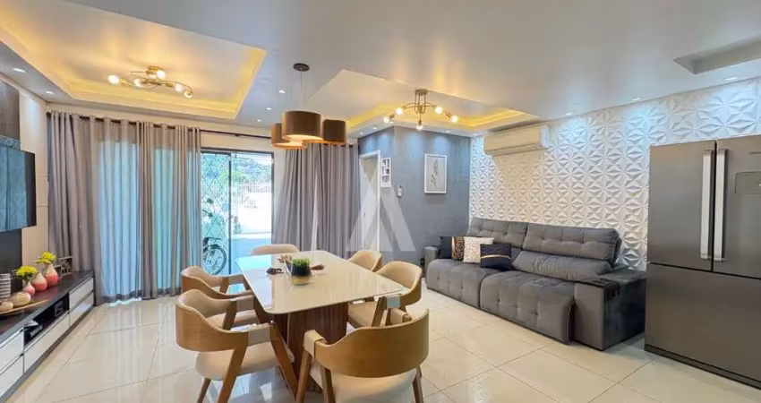 Casa com 3 quartos à venda na Rua Assis Brasil, --, Saguaçu, Joinville