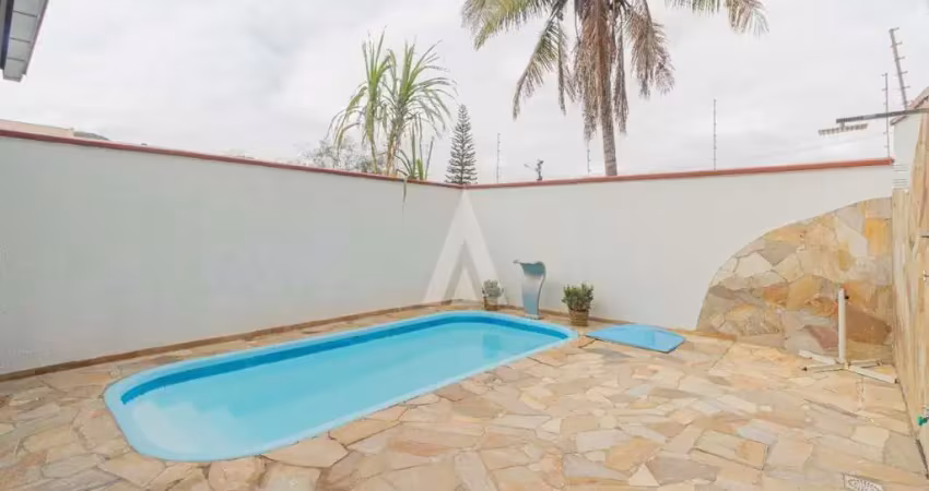 Casa com 3 quartos à venda na Rua Assis Brasil, --, Saguaçu, Joinville