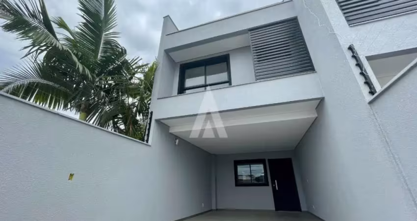 Casa com 3 quartos à venda na Rua Matilde Amim, --, Boa Vista, Joinville