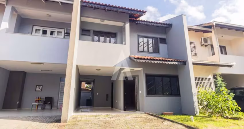 Casa em condomínio fechado com 3 quartos à venda na Rua Siderópolis, --, Saguaçu, Joinville