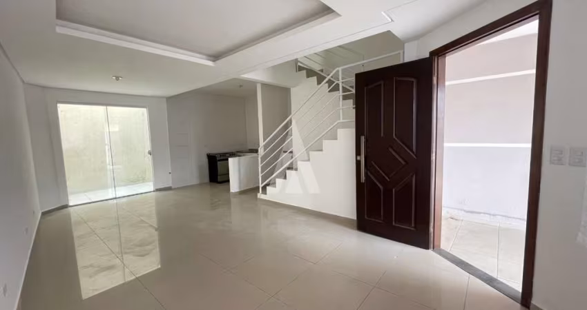 Casa com 4 quartos à venda na Servidão Henrique Schenkel, --, Iririú, Joinville